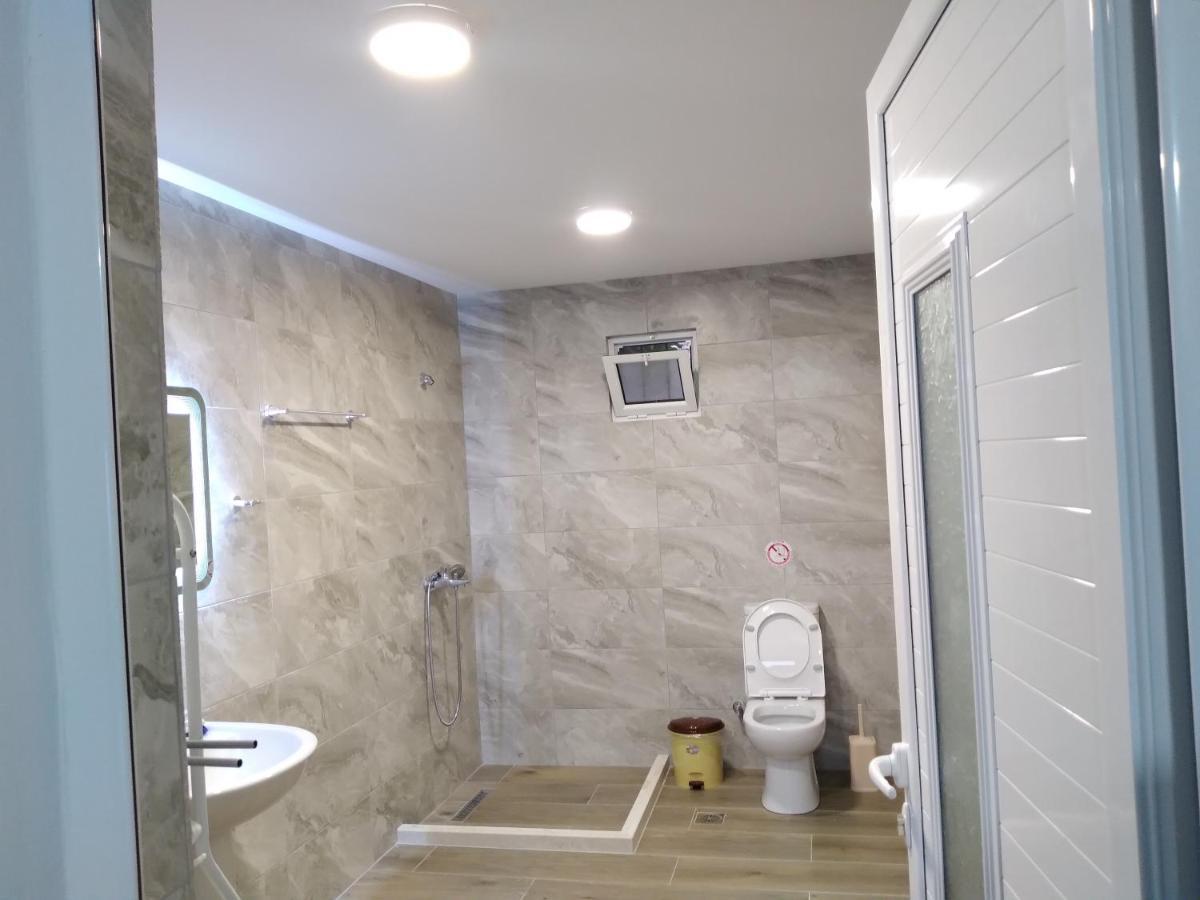 Condo Rooms Sarandë Eksteriør billede