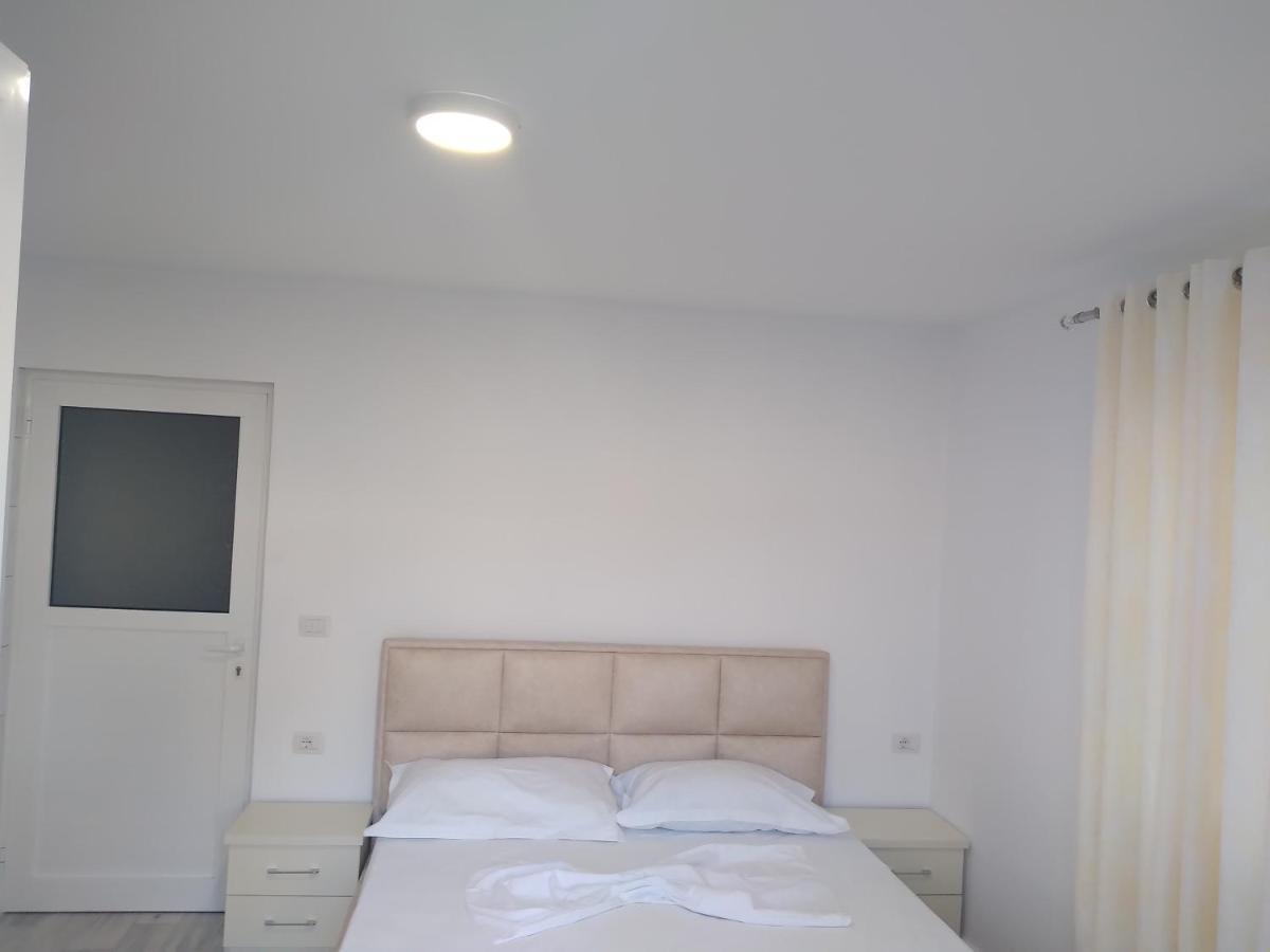 Condo Rooms Sarandë Eksteriør billede